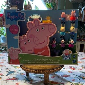 Peppa Pig Carry-Along Brothers and Sisters 9 Figures & Carrying Case New Ages 3+